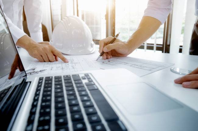 engineer meeting architectural project working with partner 1 650x433 1